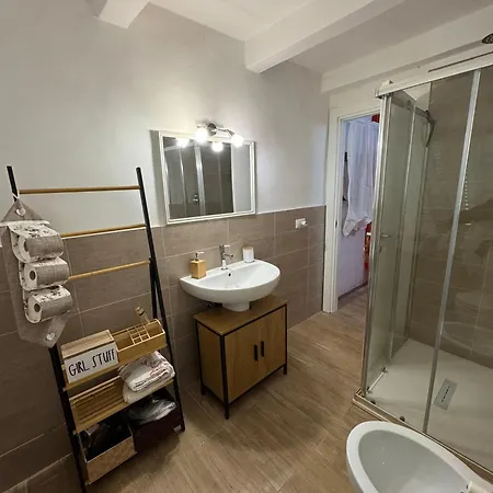 Pao Elena Pensión Monterubbiano